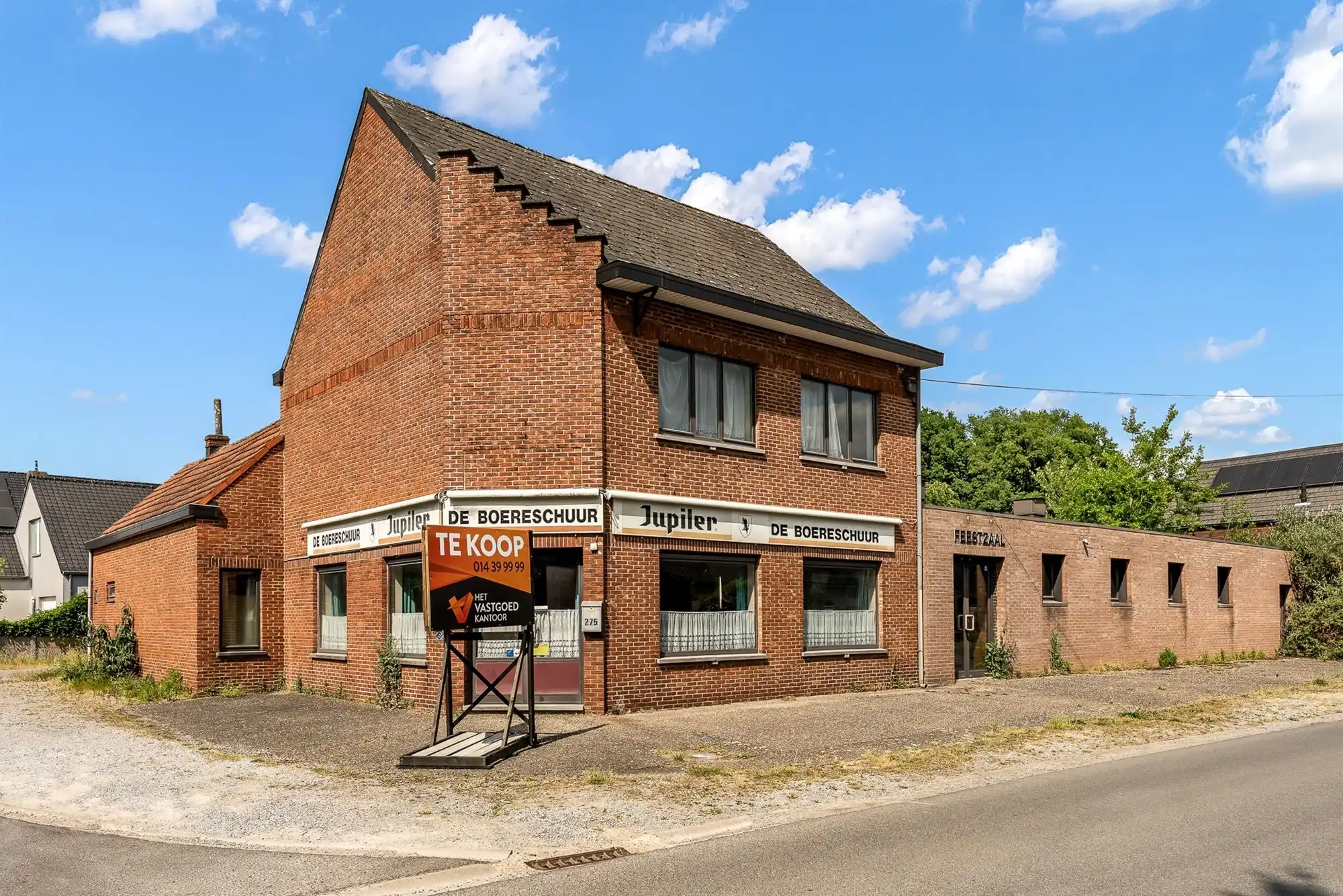 Hoofdfoto van de publicatie: WONING MET POLYVALENTE RUIMTE (240M2!) VLAKBIJ NATUURDOMEIN