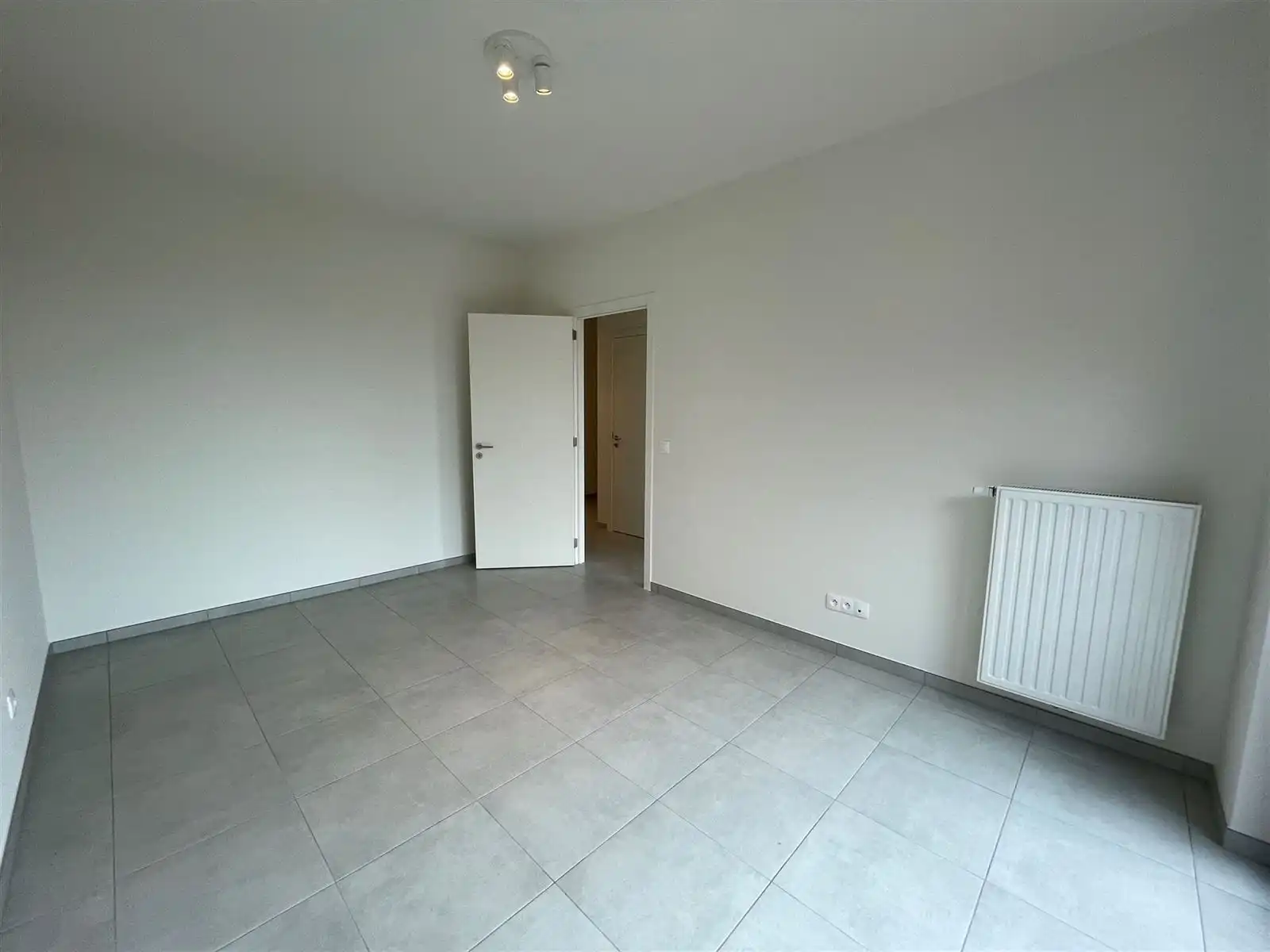 Appartement 2 slaapkamer met terras, berging en parkeerplaats foto 14