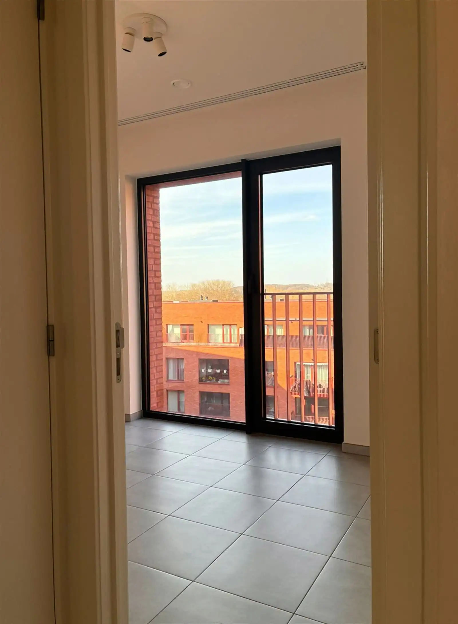 Appartement 2 slaapkamer met terras, berging en parkeerplaats foto 14