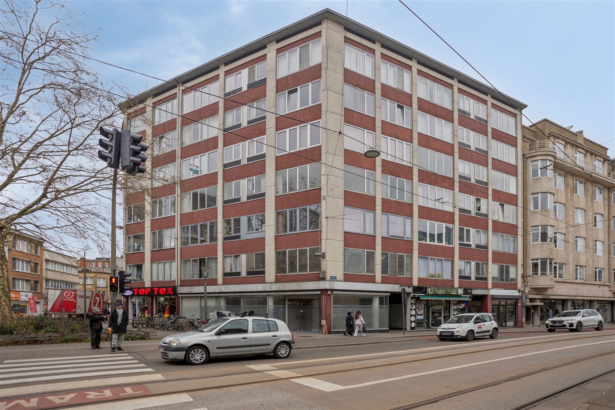 Appartement met 3 slaapkamers en terras op een centrale locatie foto 19