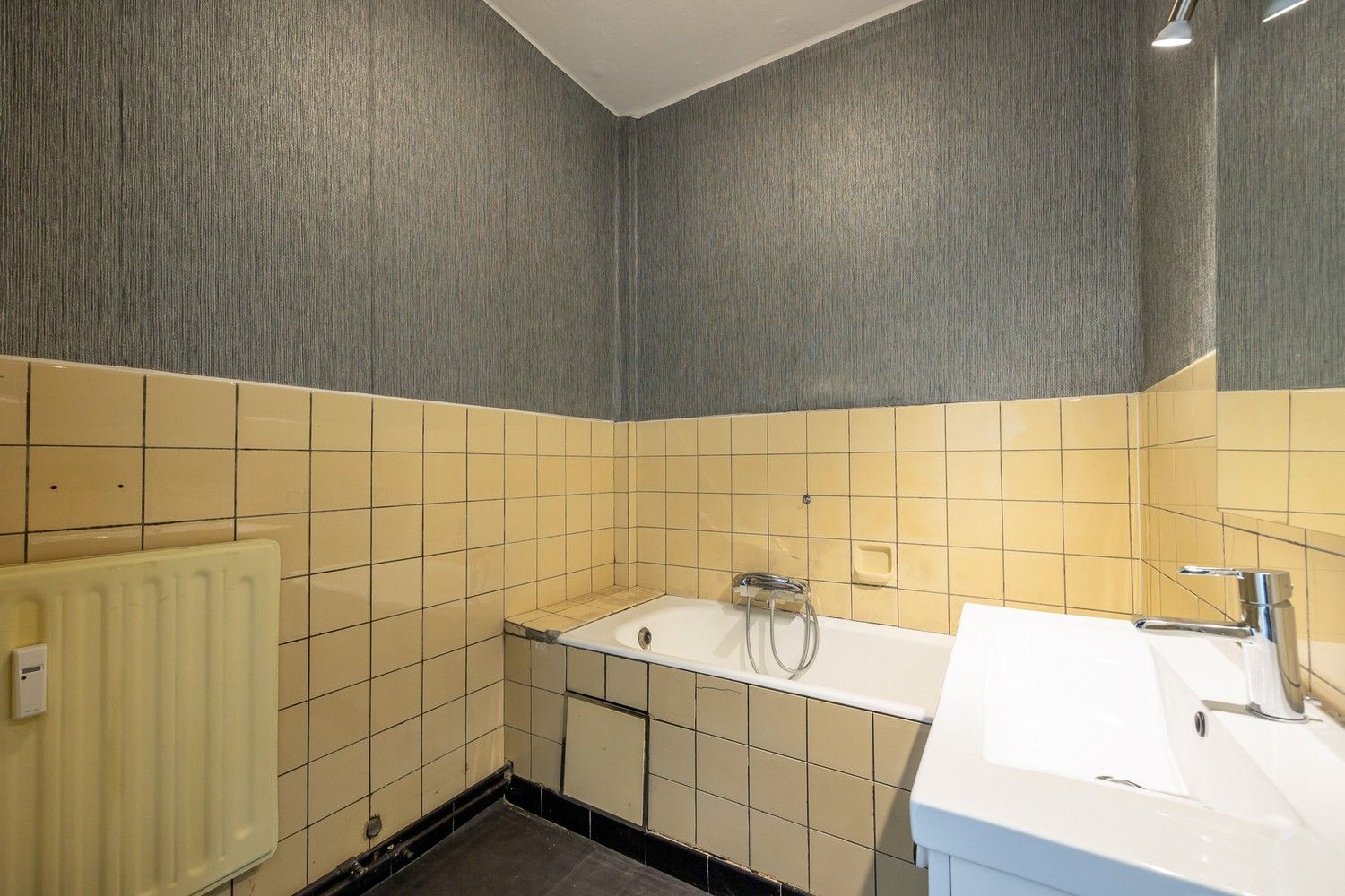 Te renoveren appartement - EPC B - balkon - Tentoonstellingswijk foto 15