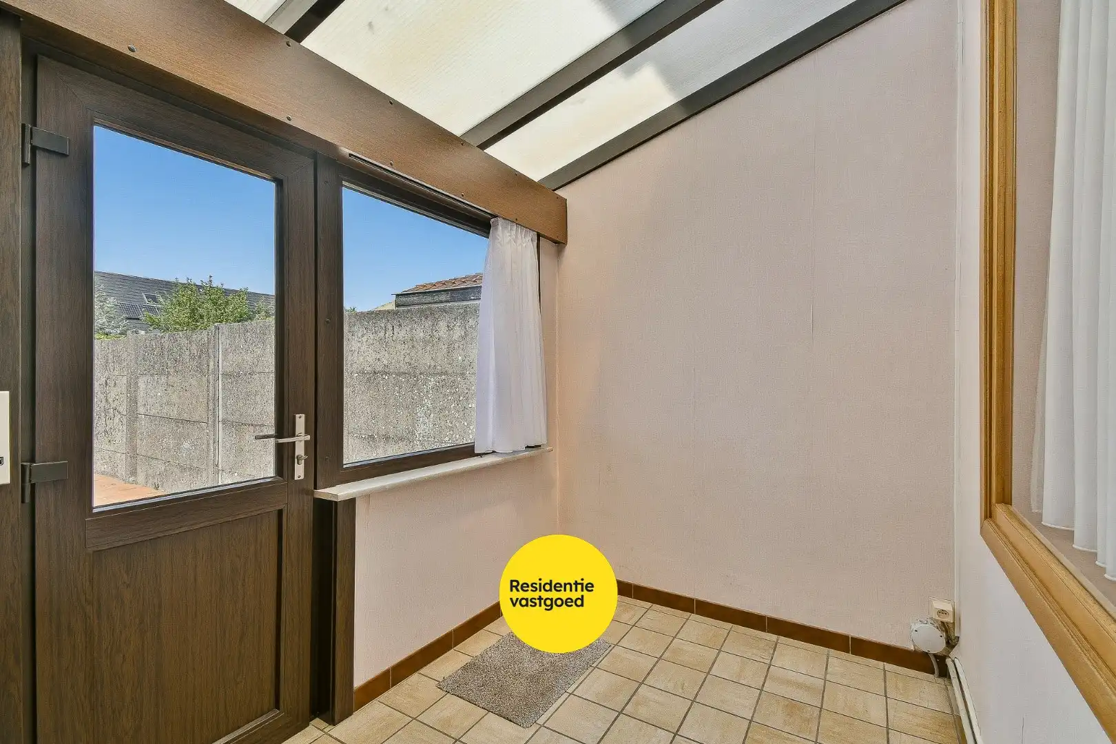 Rijwoning met veel potentieel op centrale ligging foto 10