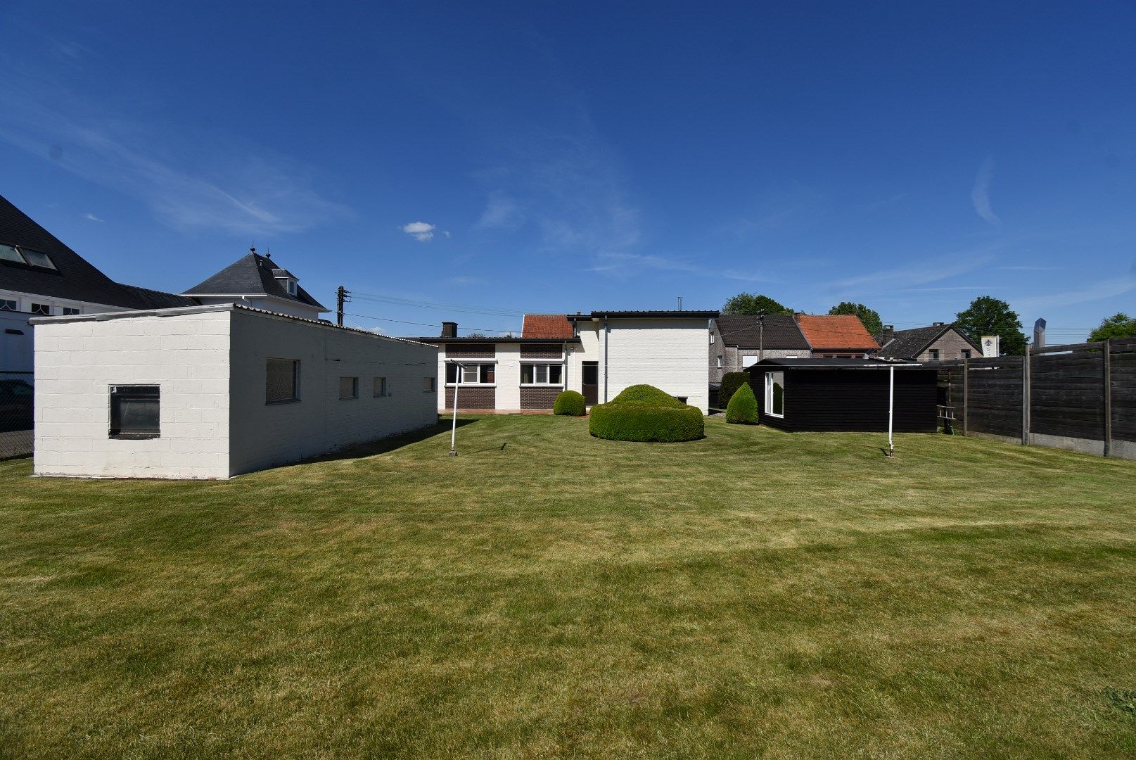 ** WACHTLIJST VOLZET **Verzorgde vrijstaande woning met 3 slaapkamers vlakbij centrum Hoeselt foto 35