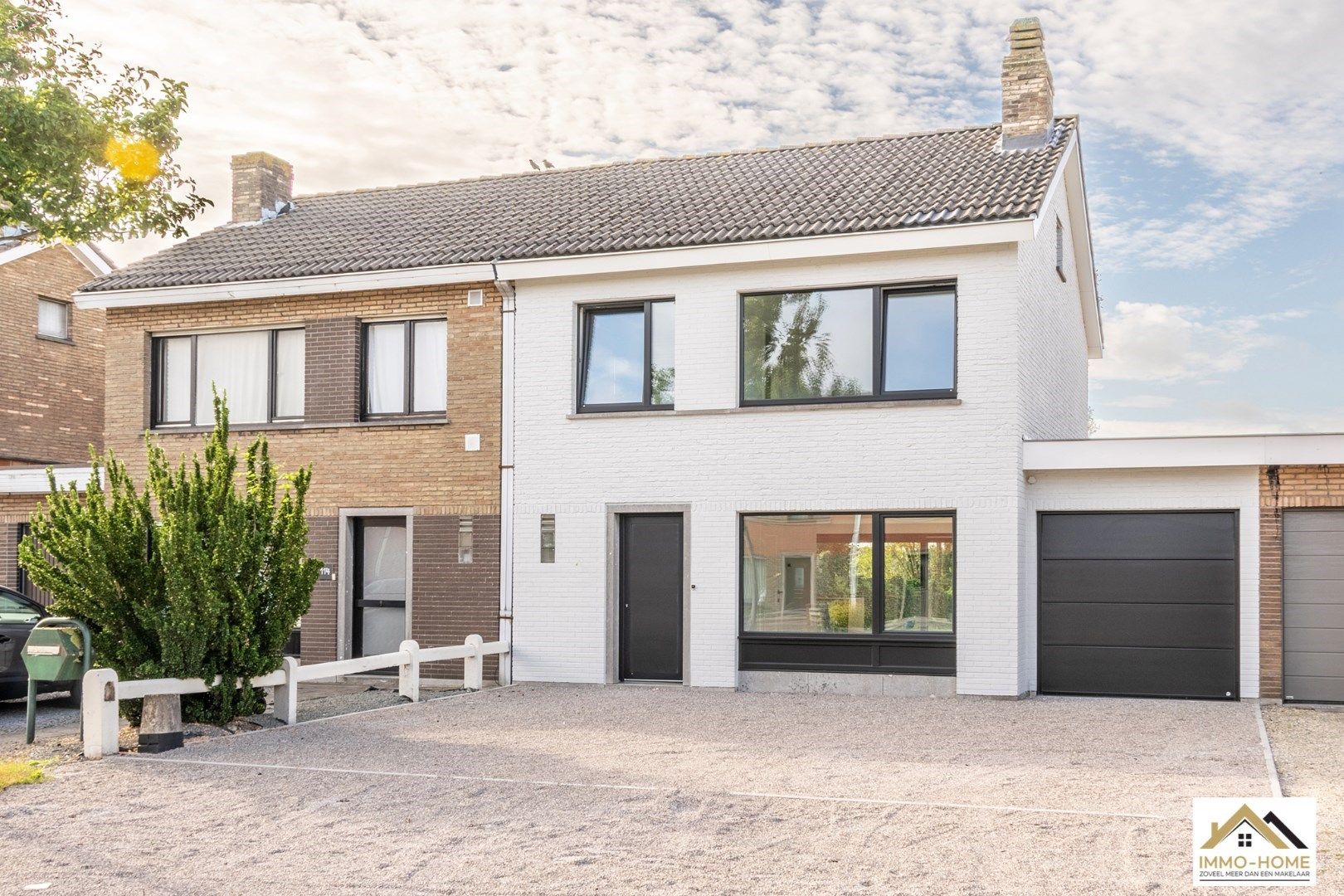Gerenoveerde woning op TOP ligging in Lochristi foto {{pictureIndex}}