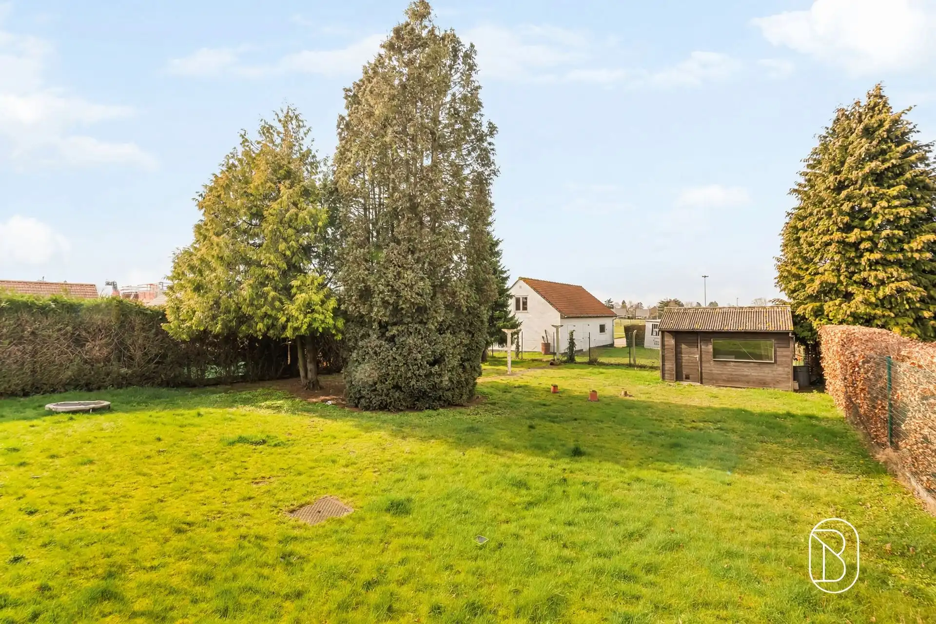Ruime bungalow met tuin en garage op topligging. foto 4