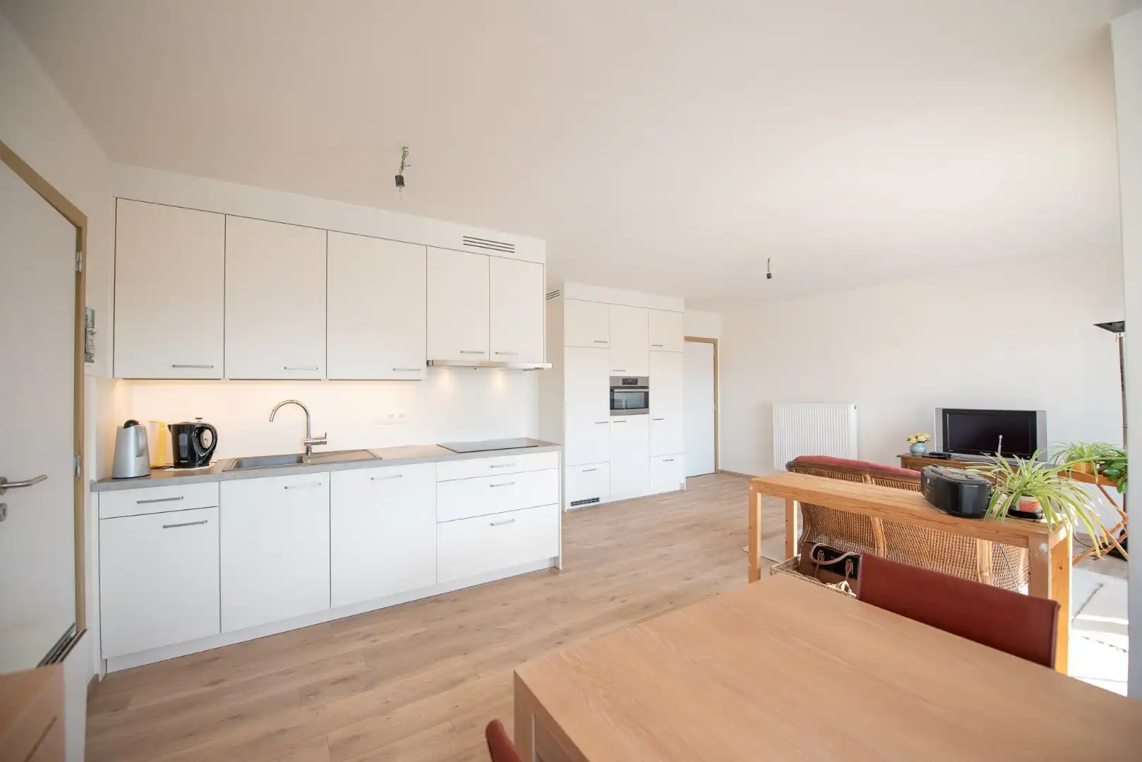 Centraal gelegen nieuwbouwappartement met 1 slaapkamer te koop te Waregem. foto 4