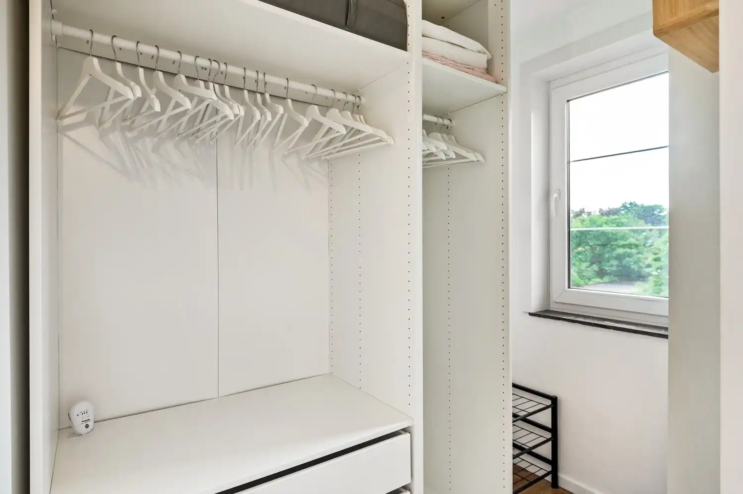 Instapklaar appartement met garage op toplocatie in Kapellen foto 11