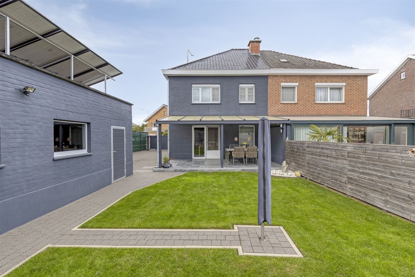 Verzorgde woning met 3 slpk en garage foto 25