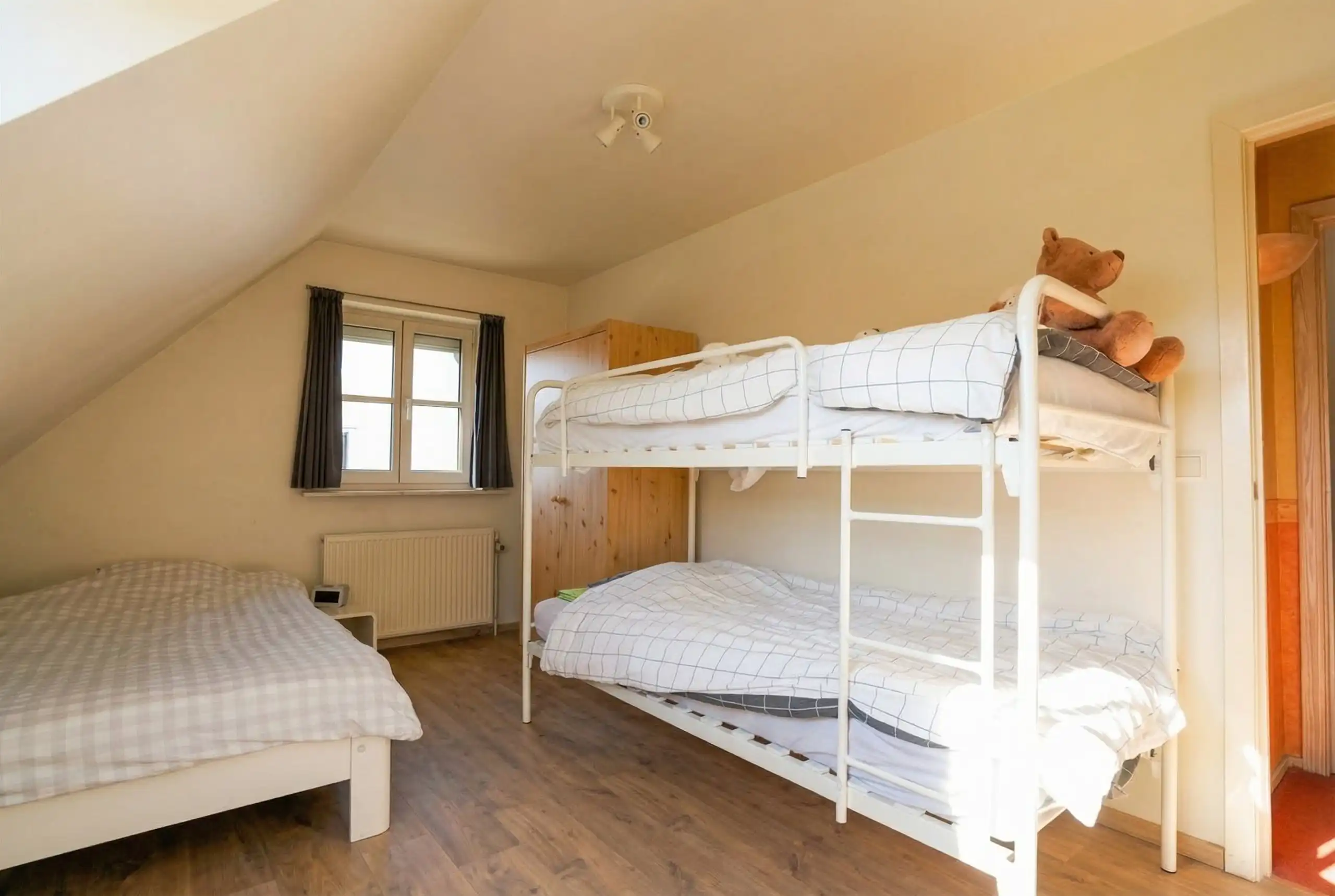 Ruime villa op 1.617 m² met kantoor/praktijk aan huis foto 19