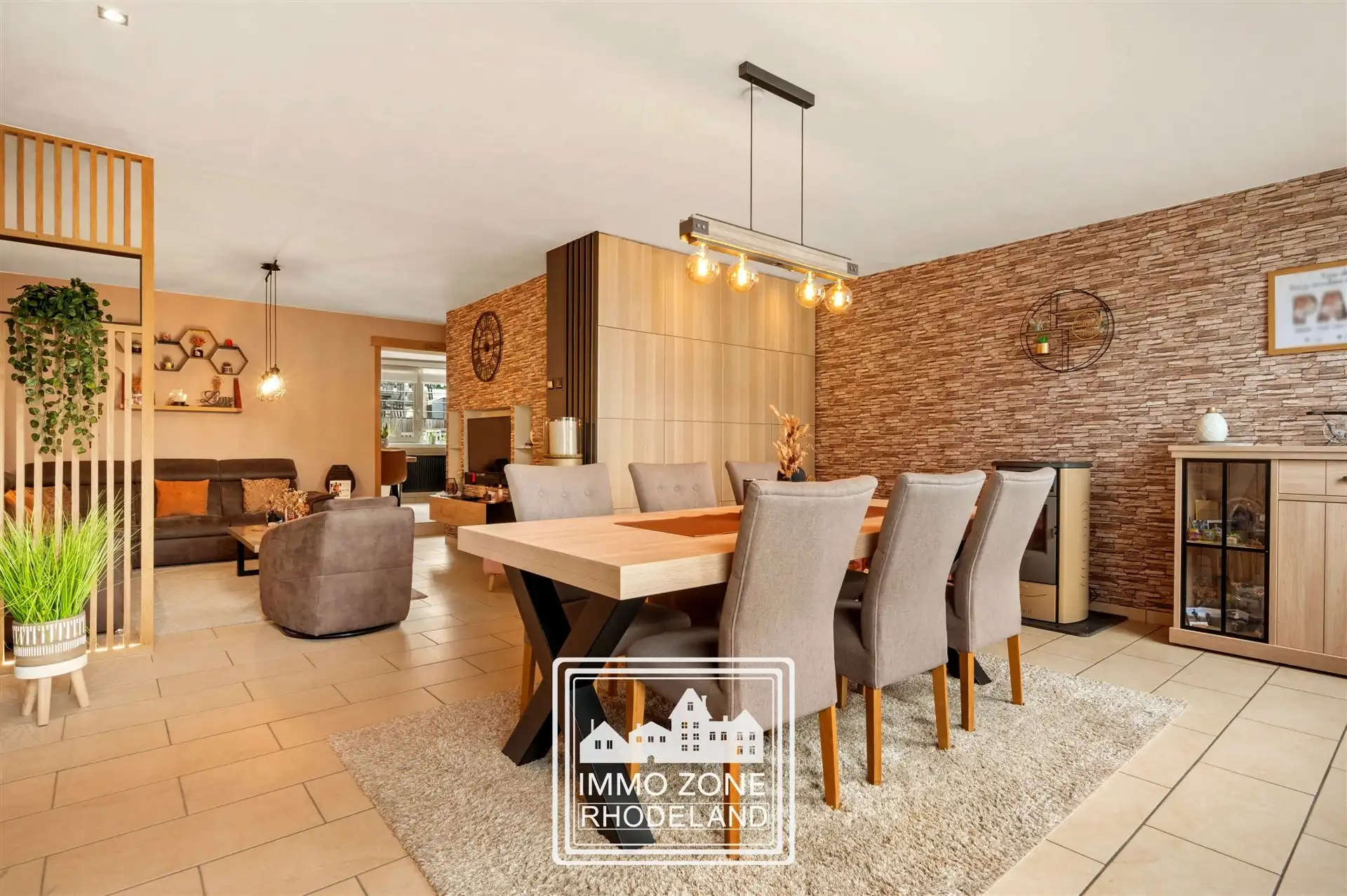 Knappe instapklare woning met 3 slpks, garage en mooie tuin  foto 5