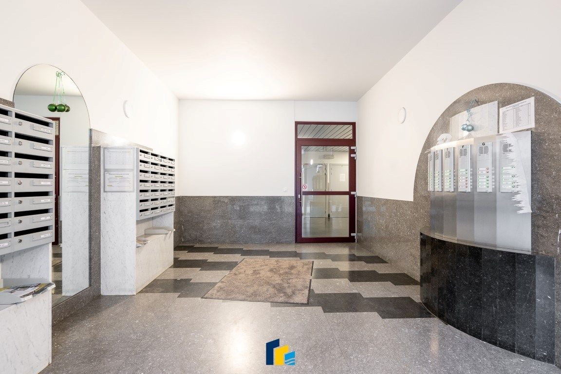 Ruim 2 slpk-appartement met zonnig terras foto 31