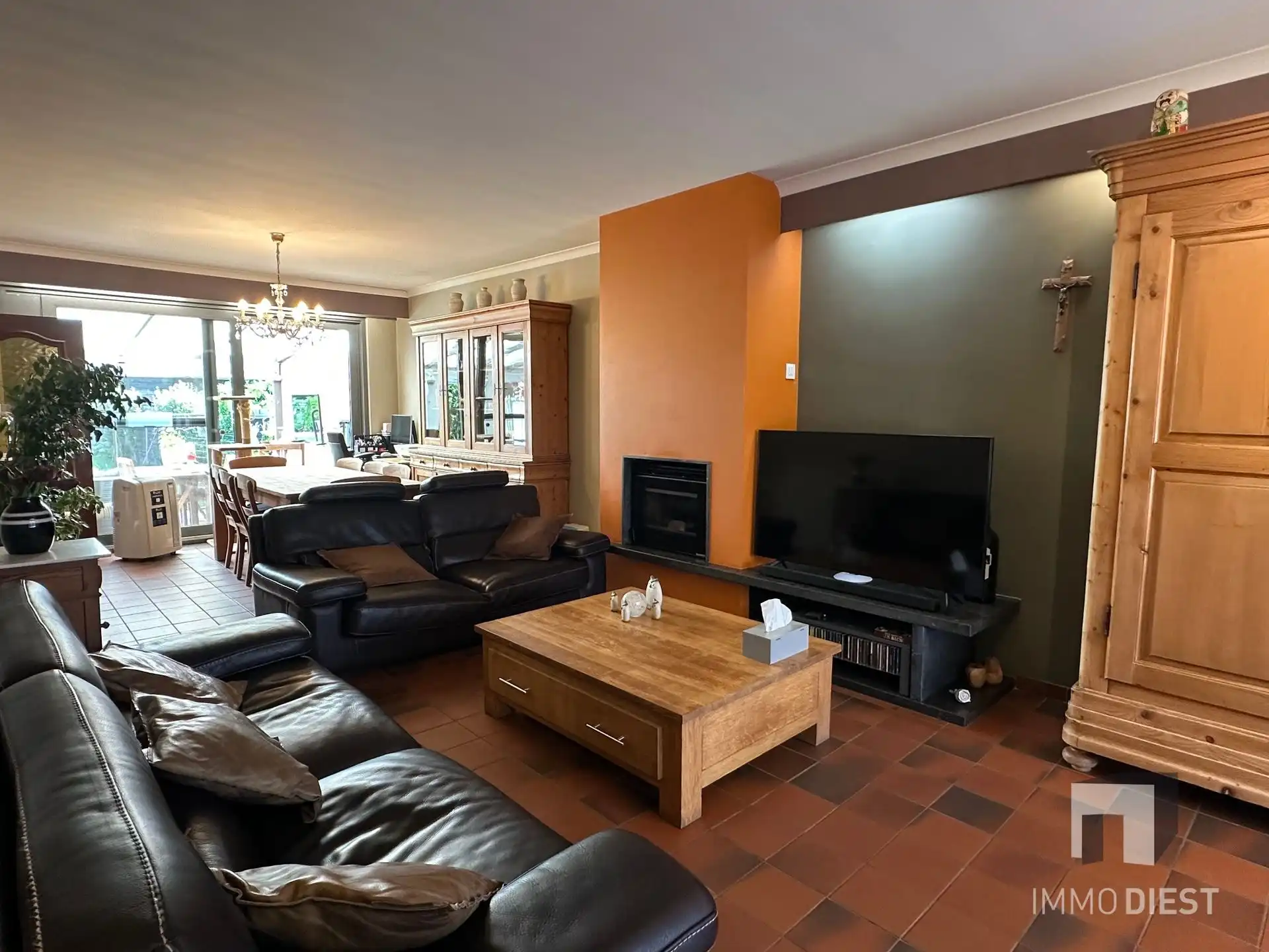 Zonnige woning met 3 slpks, garage en tuin foto 6