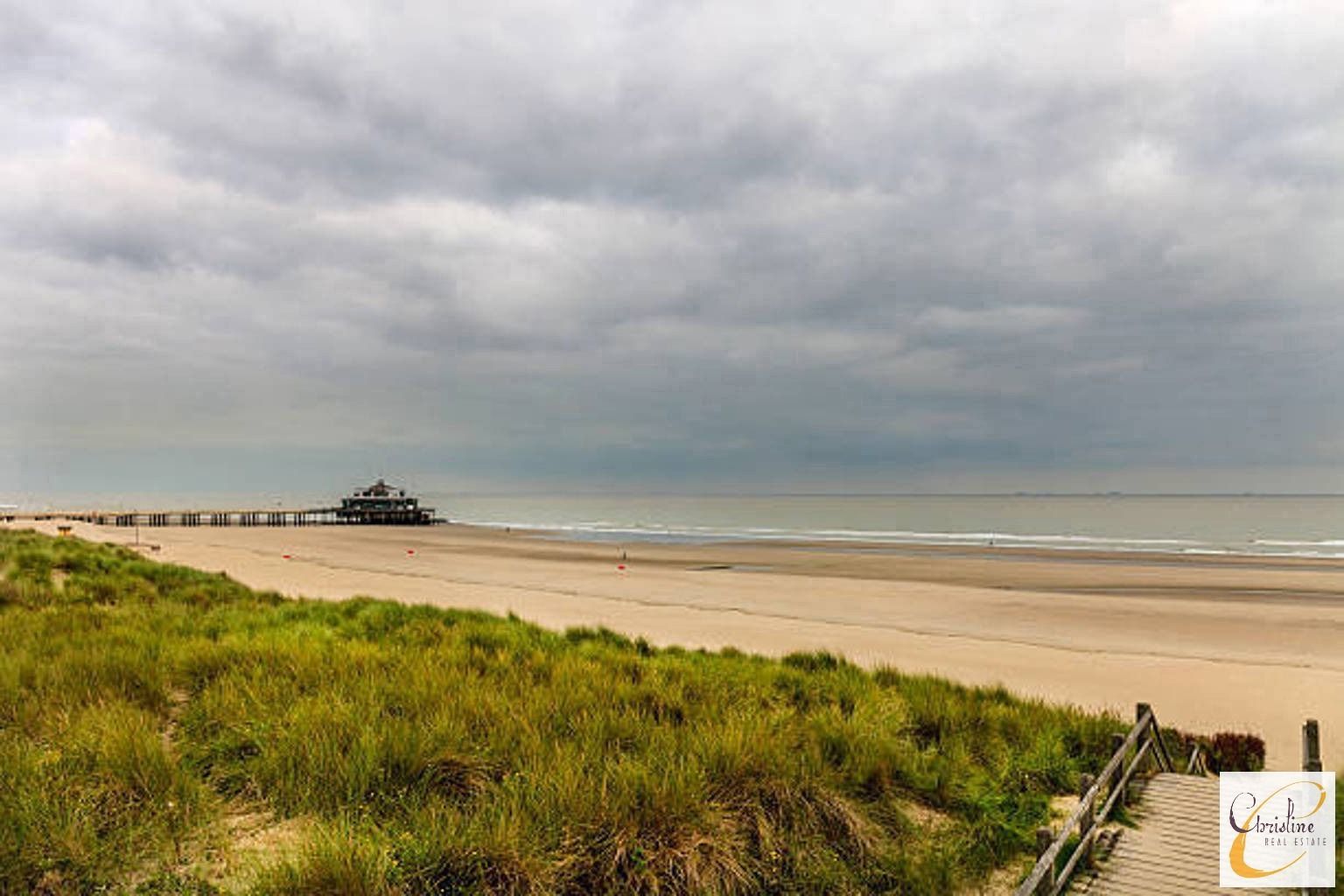 Karaktervol investeringspand op topligging in Blankenberge  foto 16