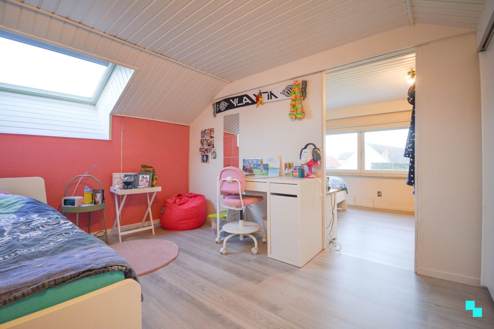 Verrassend ruime woning in doodlopende straat te Roeselare foto 34