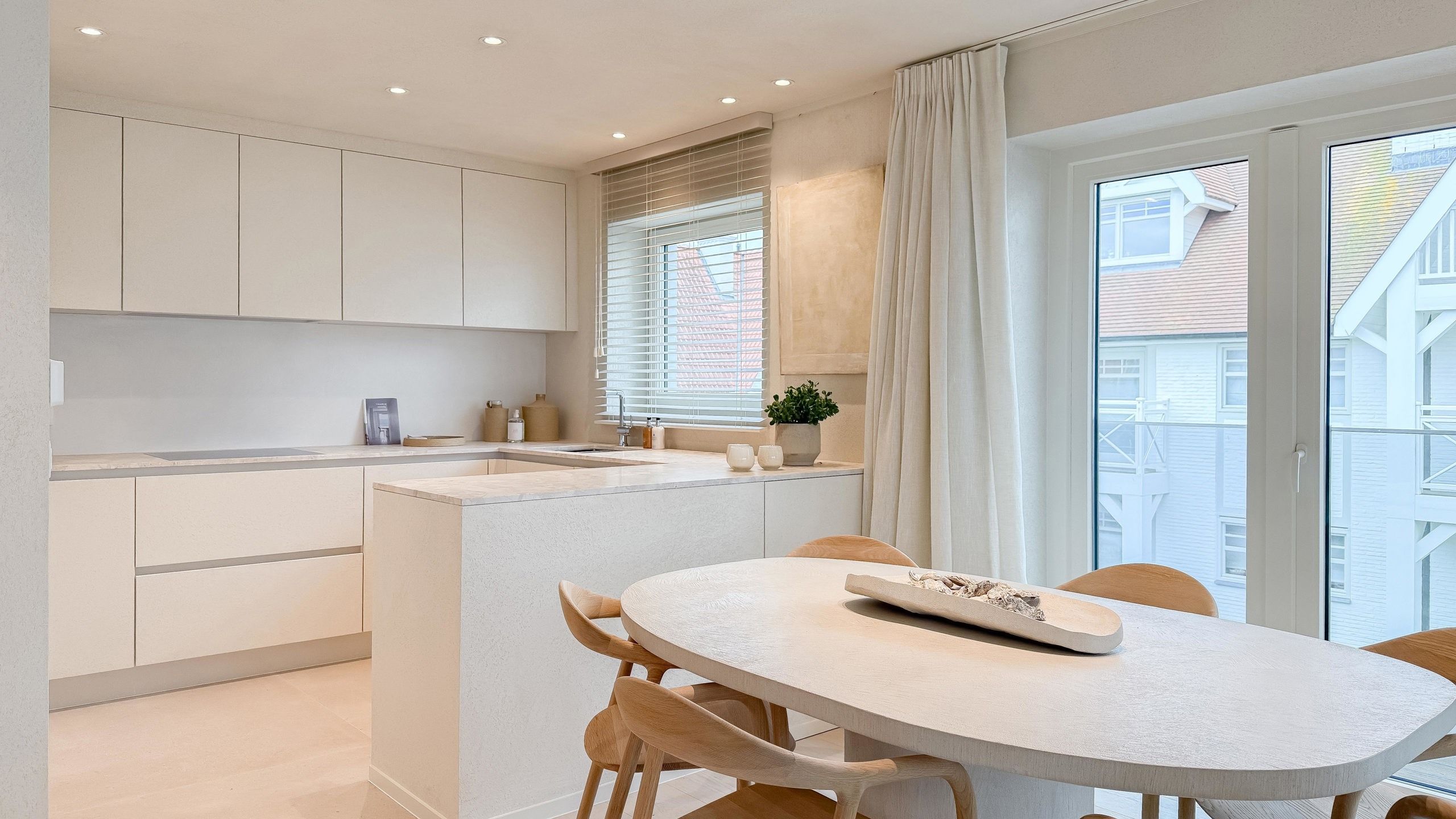 HOEKAPPARTEMENT in villaresidentie te Duinbergen... foto 8