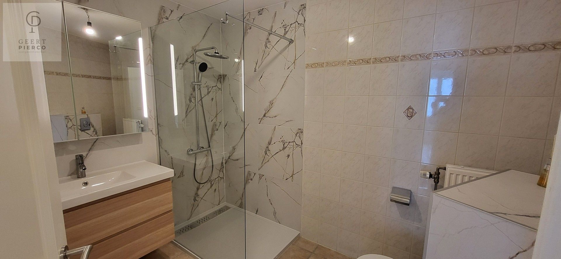 Volledig gerenoveerd stadsappartement hartje Landen foto 11