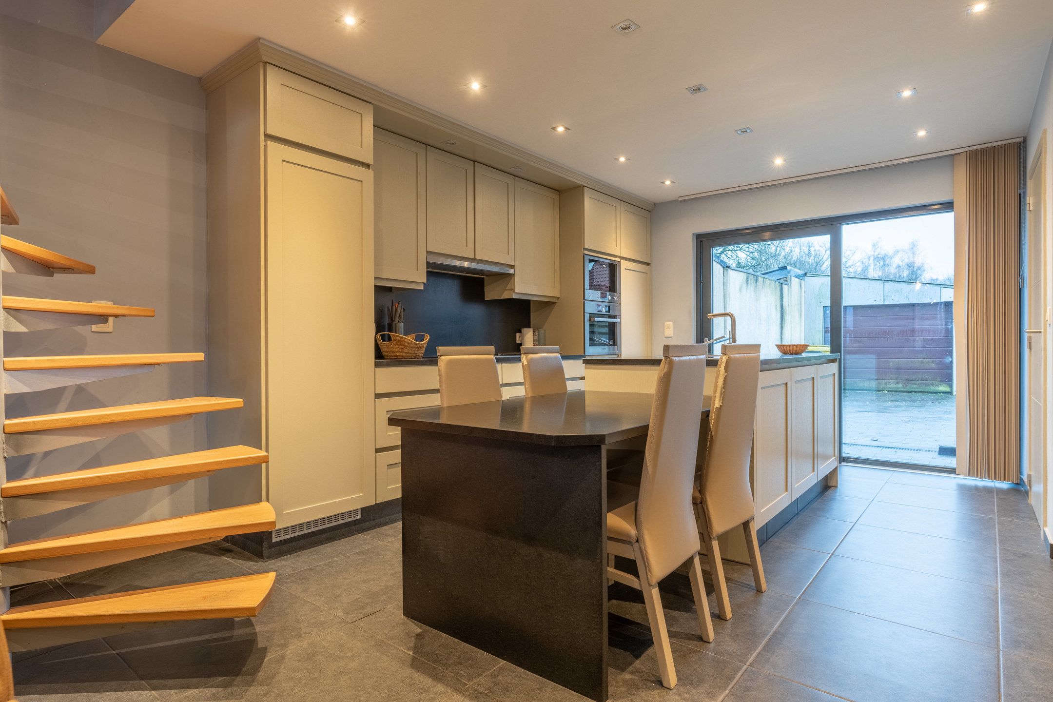 Gerenoveerde instapklare woning op rustige locatie te Beerse foto 7