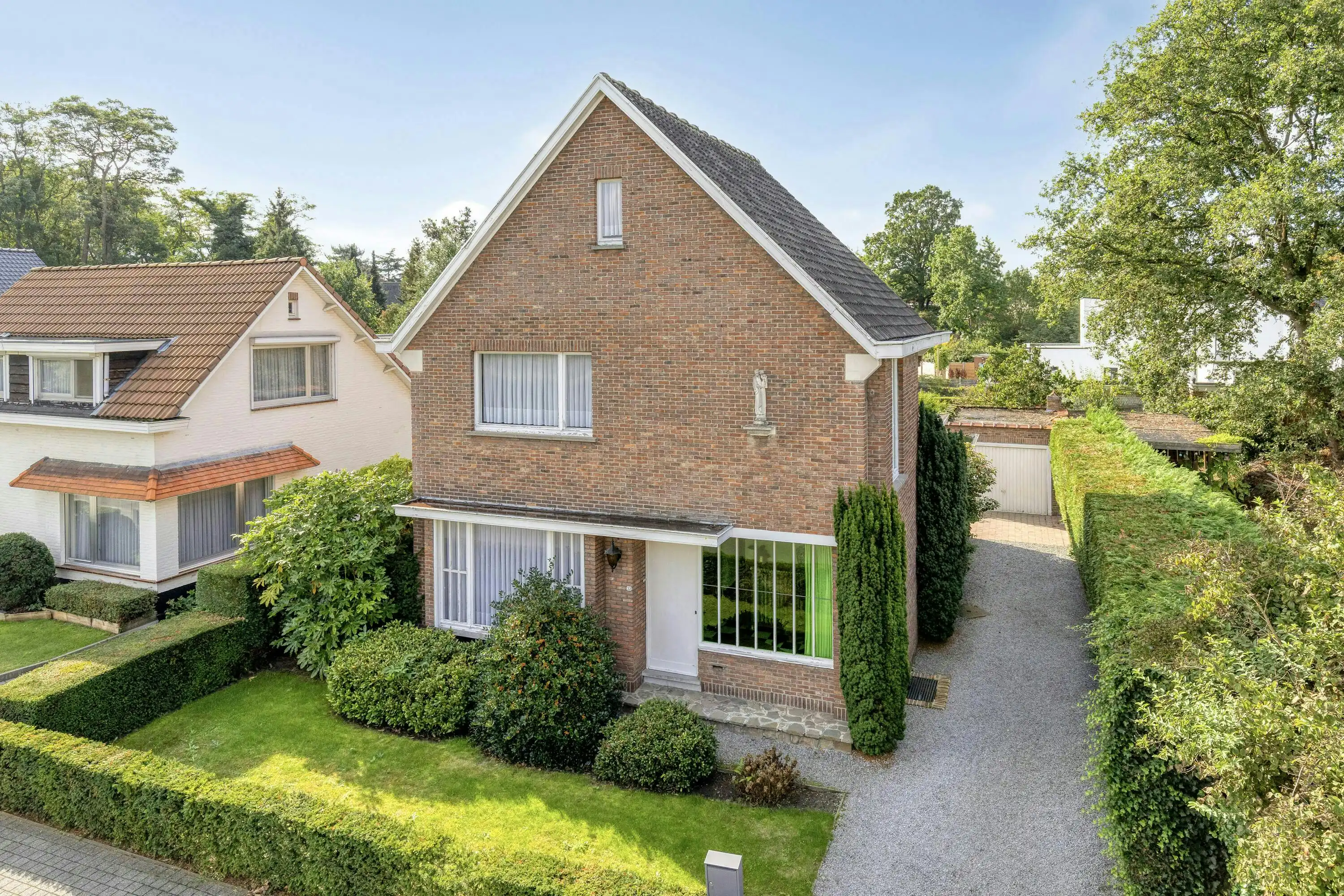 Hoofdfoto van de publicatie: Karaktervol alleenstaand huis te koop in Mechelen