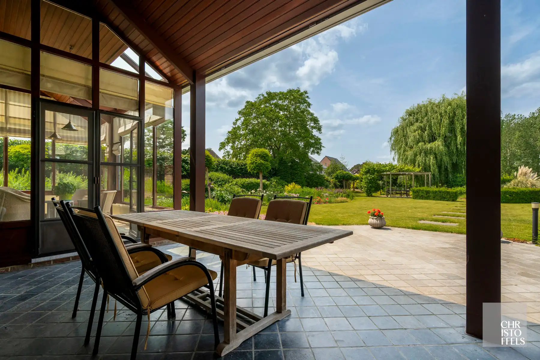 Riante vrijstaande woning mét praktijkruimte in het centrum van Opgrimbie!  foto 17