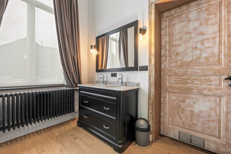 EXCLUSIEF HERENHUIS MET LUXUEUZE AFWERKING IN HET HART VAN SINT-TRUIDEN foto 20