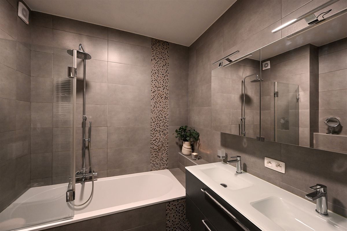 Opbrengsteigendom met twee vergunde appartementen  foto 9