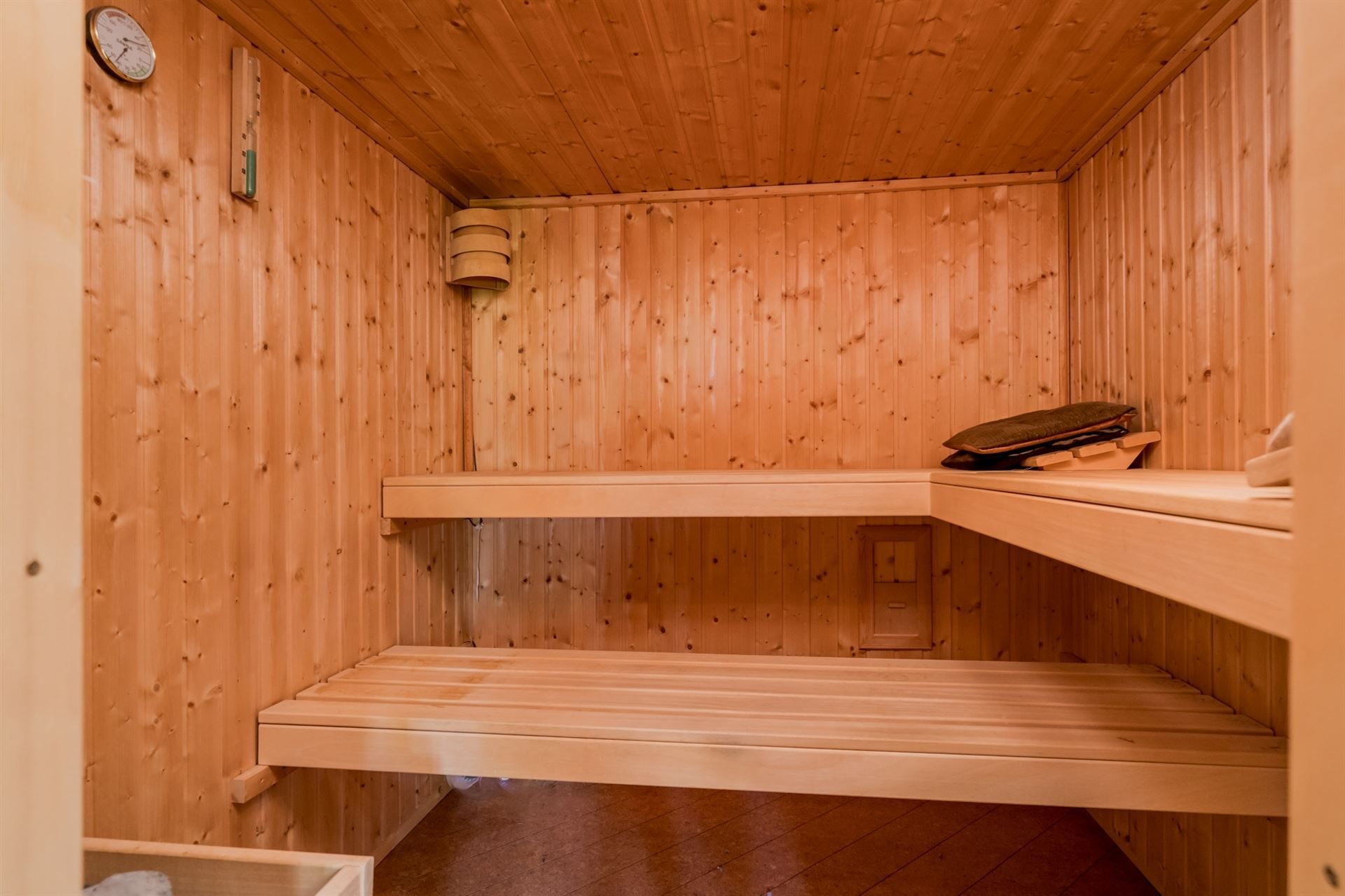 Unieke villa te koop met als troeven: Rust, ruimte en comfort in het groen foto 35