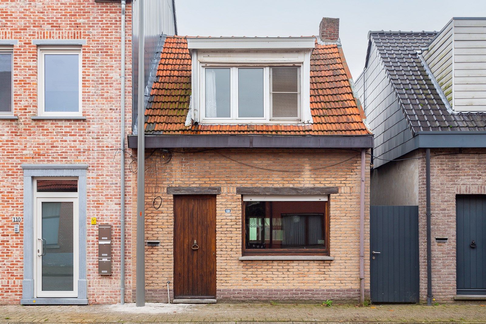 Hoofdfoto van de publicatie: Goed gelegen te renoveren woning met zuid-oost tuin