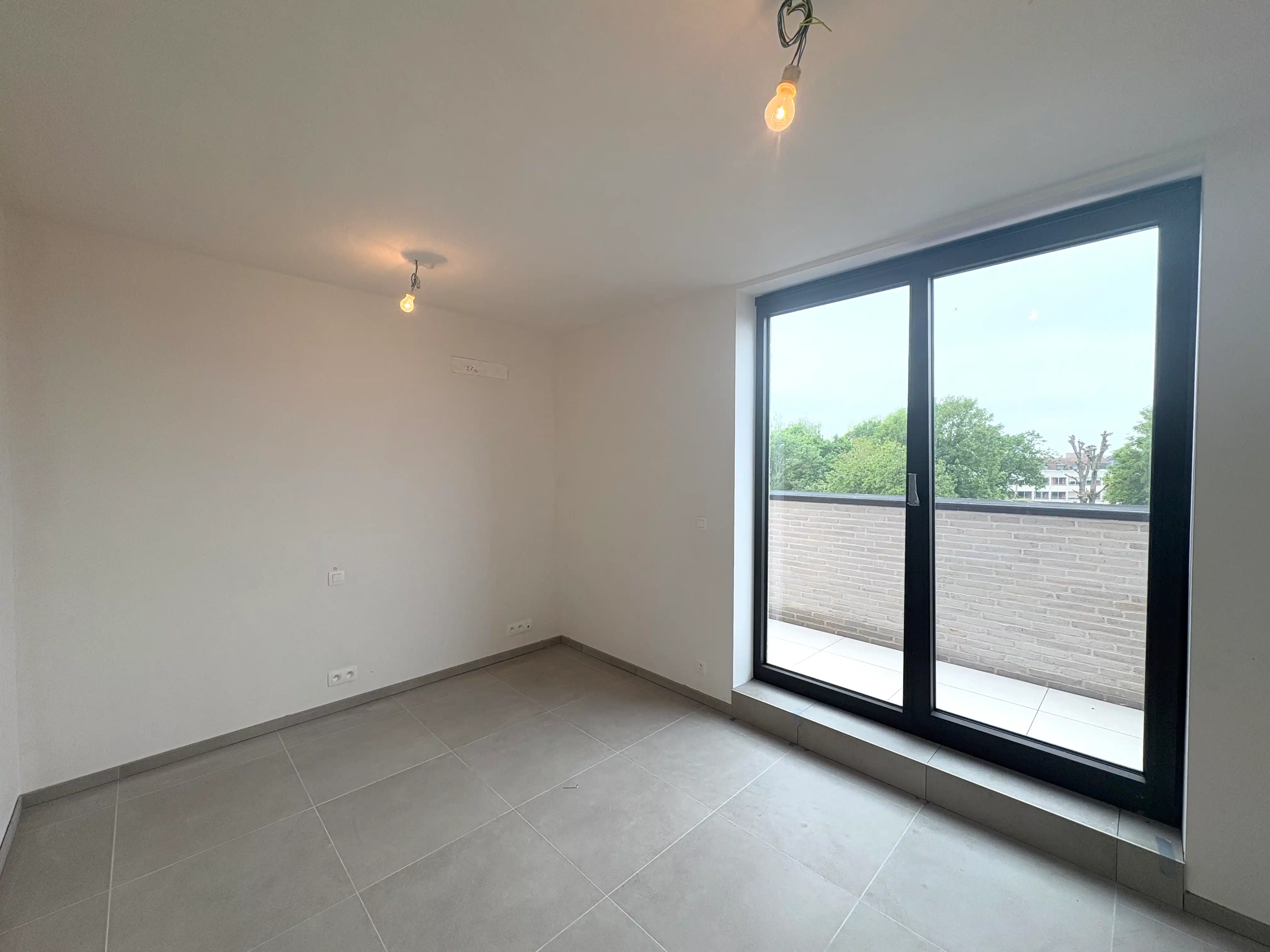 Nieuwbouwappartement met 2 slaapkamers en twee terrassen foto 7