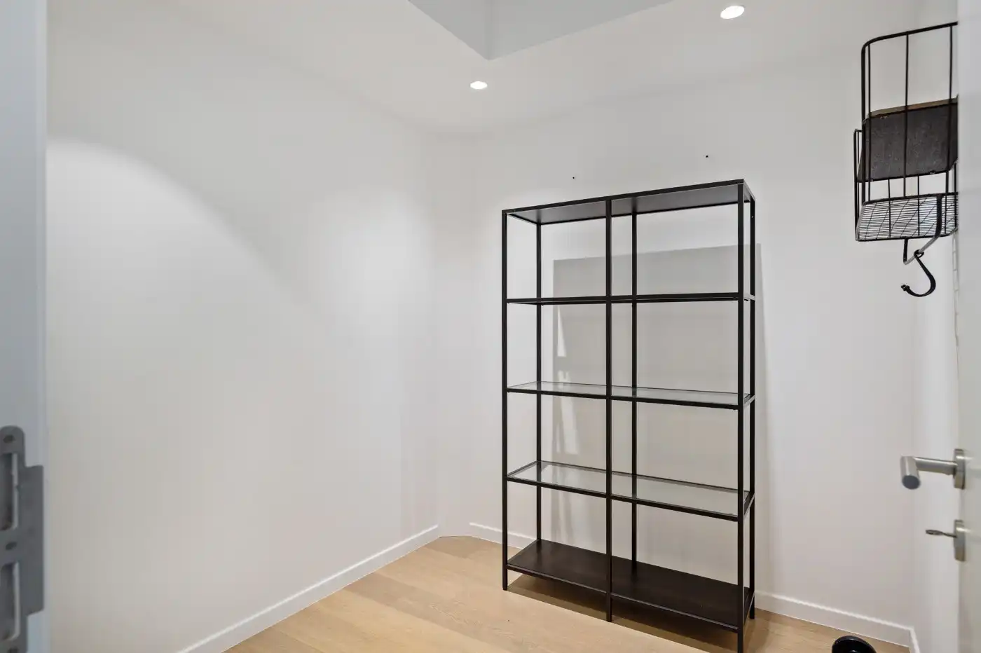 Volledig gerenoveerde woning met commerciële ruimte en 3 slpk. foto 18