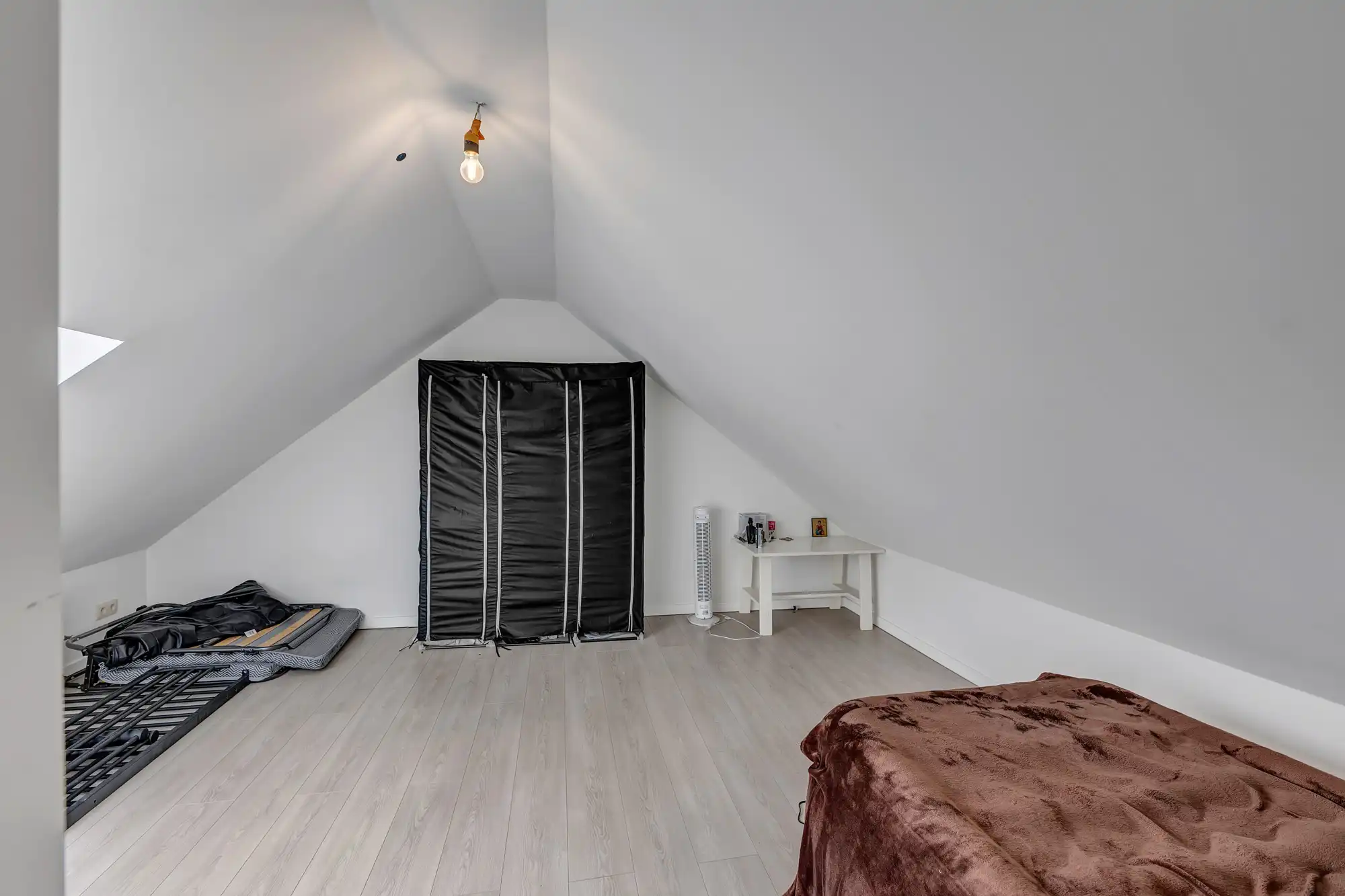 Instapklare gezinswoning met 4 slaapkamers en 2 badkamers foto 20