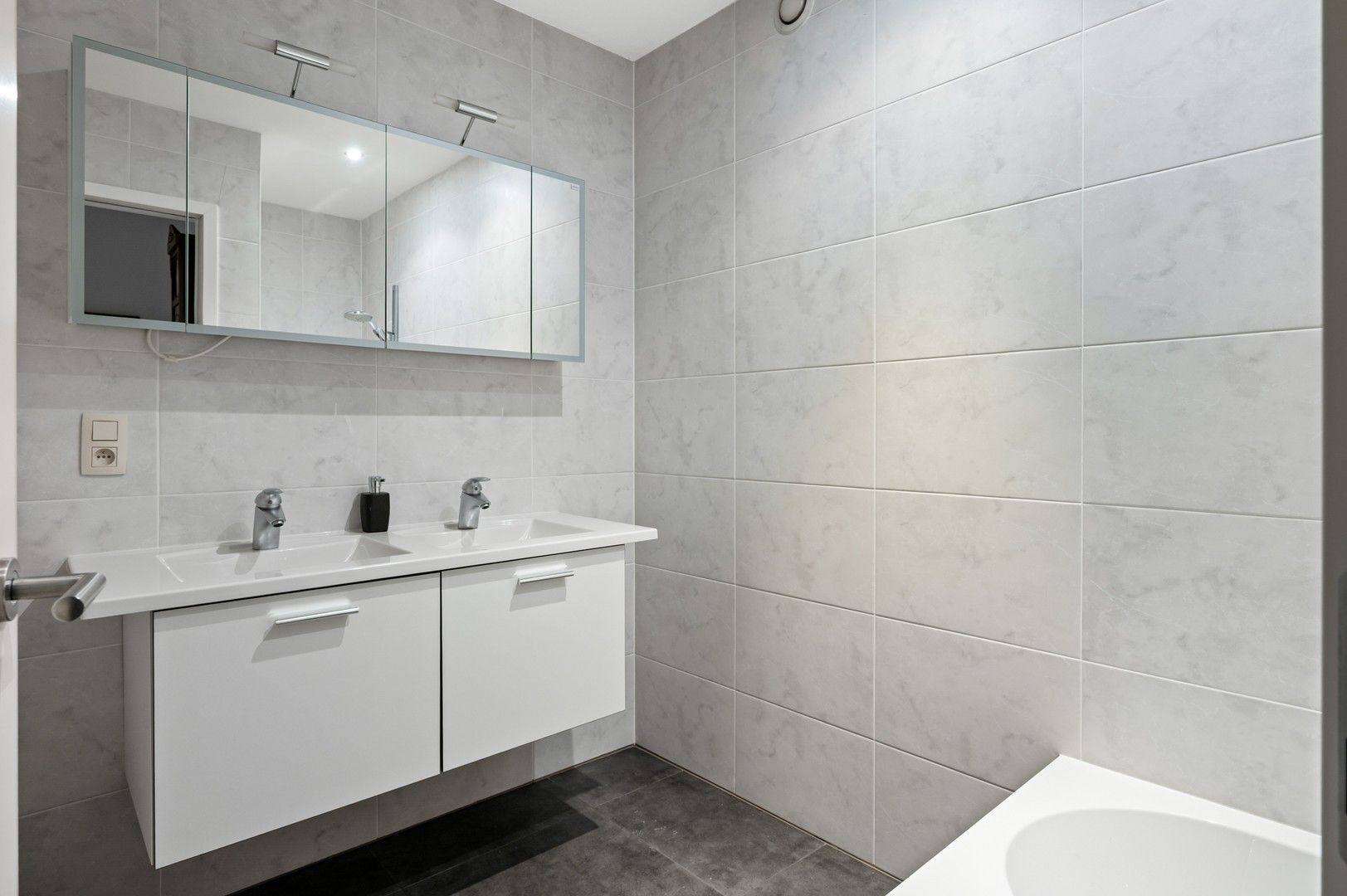Royaal, ruim appartement in exclusief domein Cappellenhof foto 9