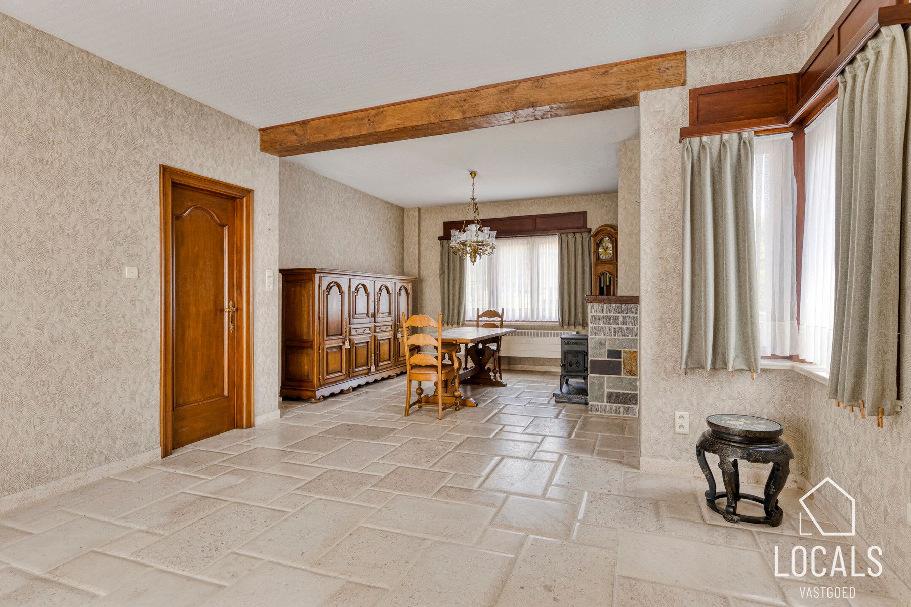 Solide viergevelwoning met potentieel foto 5