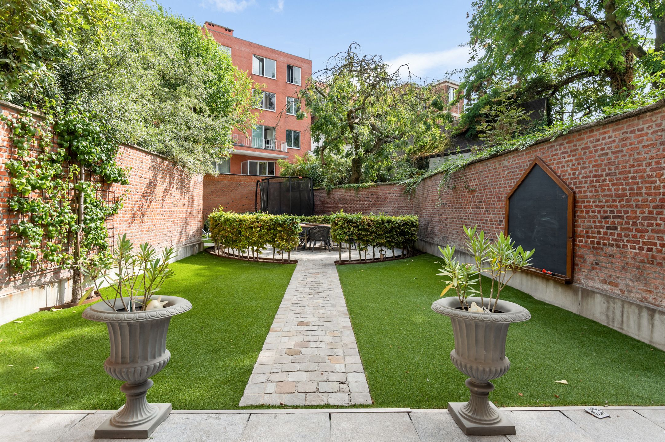 ANTWERPEN - Exclusieve herenwoning met tuin foto 9