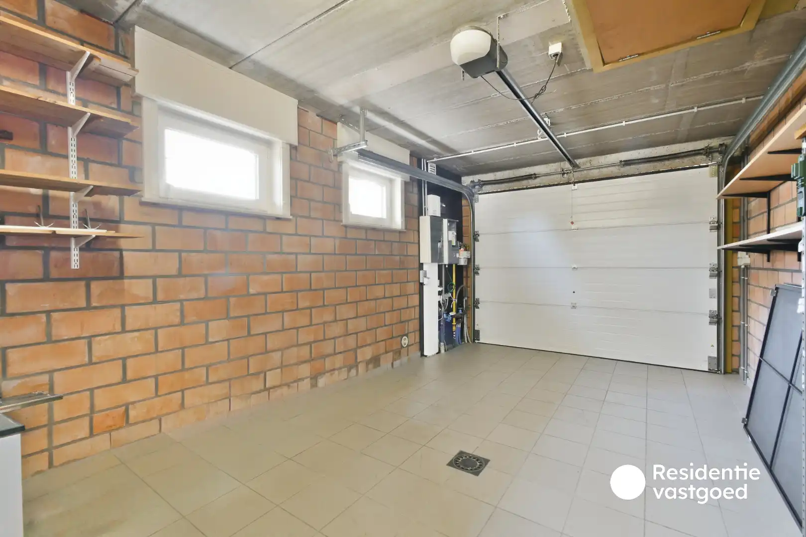 Verzorgde alleenstaande bungalow met tuin, garage en groot terras in het rustige Ettelgem foto 13