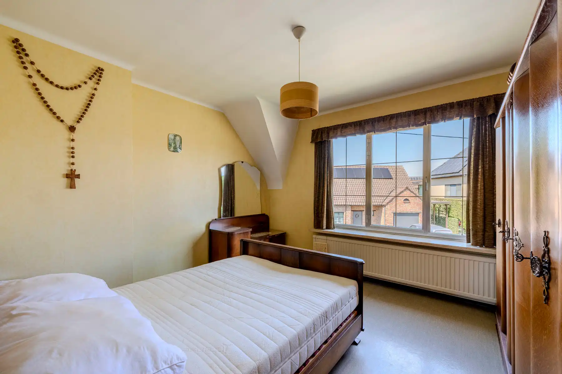 Te renoveren woning met veel potentieel op rustige locatie foto 19