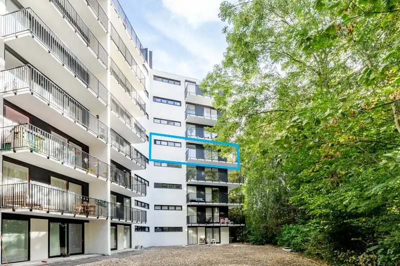 Roeselare – Prachtig ingericht appartement met 2 slaapkamers, bureel en zonnig terras foto 16