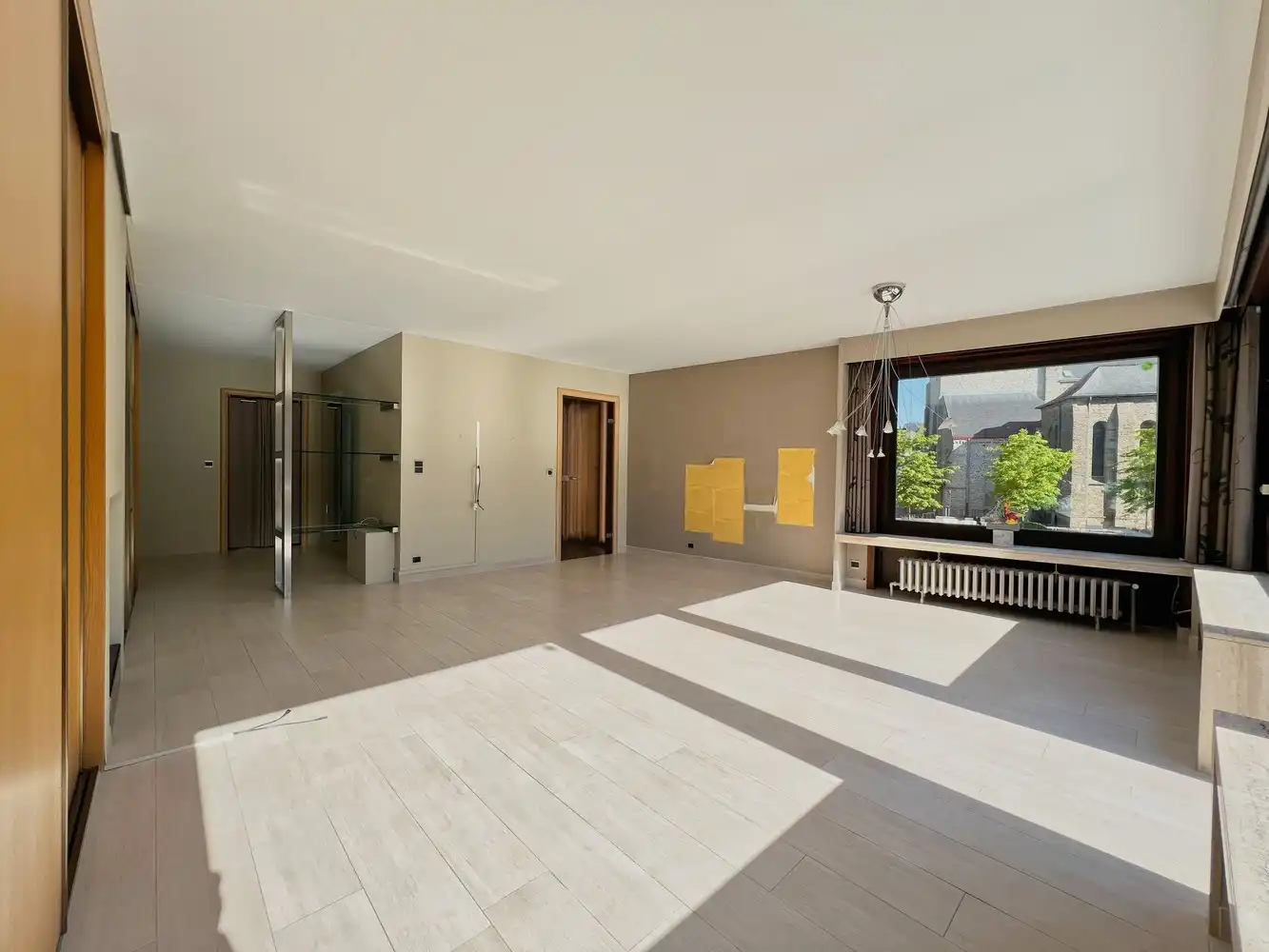Heel ruim appartement (4 slpks.) + terras in hartje Torhout foto 5