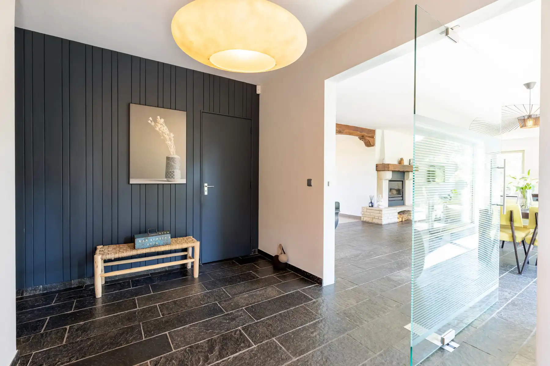 Ruime laagbouwvilla in residentiële villawijk foto 7