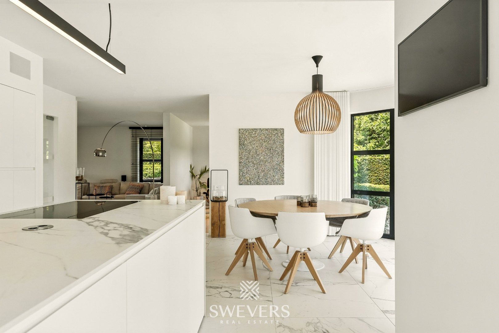 Ruime luxueuze villa met zwembad op prachtig perceel in residentiële wijk Kayenberg foto 10