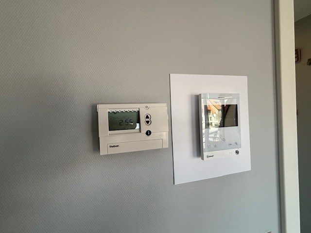 Gemeubeld duplexappartement met terras foto 12
