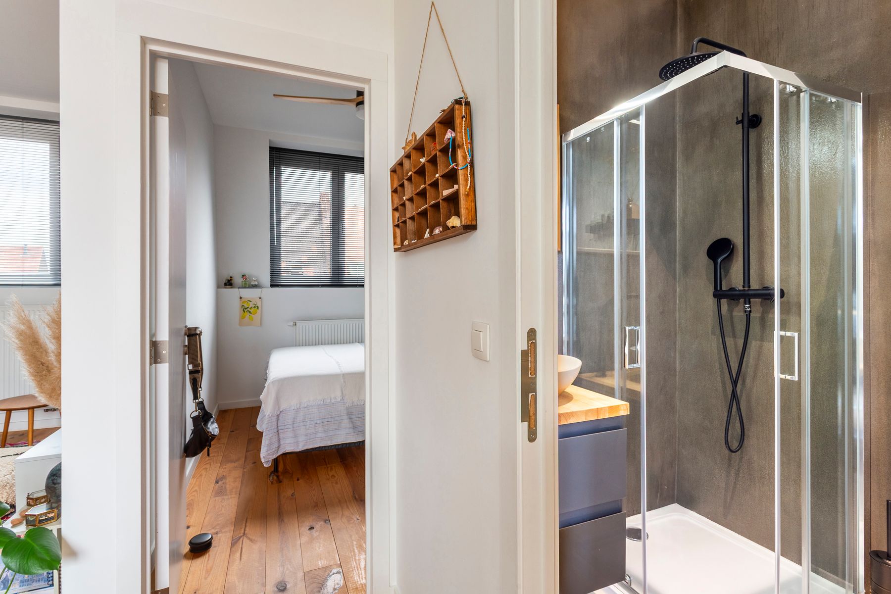 Instapklaar startersappartement met terras te Slachthuiswijk foto 7