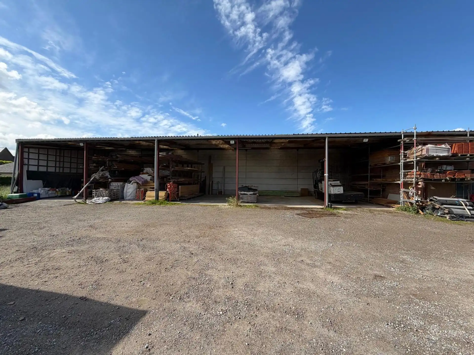 KMO-site te koop met loods, landbouwgrond en woongelegenheid. foto 6