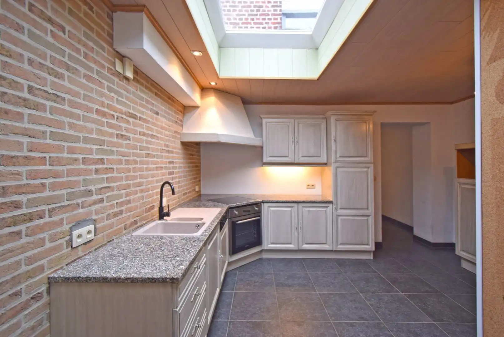 INSTAPKLARE RIJWONING MET 3 SLAAPKAMERS  foto 3