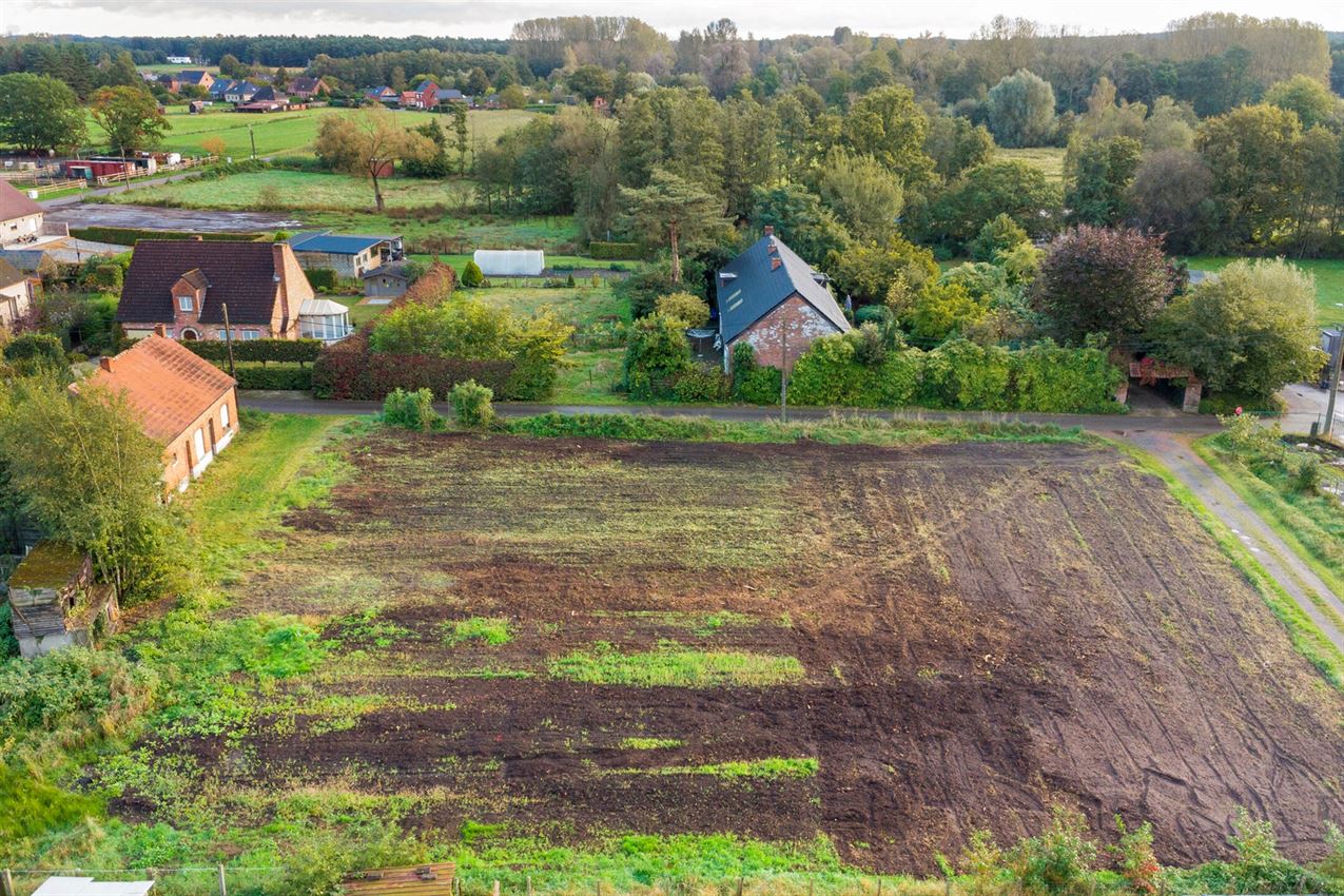 Unieke kans: Te renoveren of nieuw te bouwen hoeve op 31a40 in een rustige, landelijke omgeving foto 19