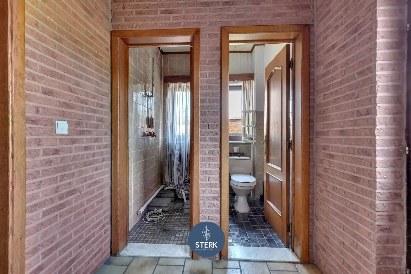 OP TE KNAPPEN GEZINSWONING (206 M²) MET VEEL POTENTIEEL TE LANAKEN !  foto 10