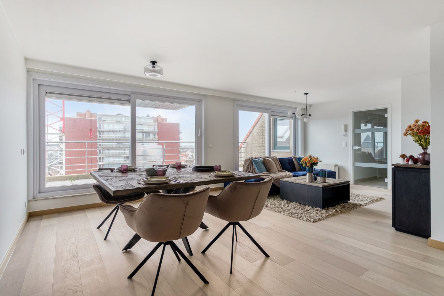 Instapklaar appartement met 2 slaapkamers en mooi zeezicht foto 4