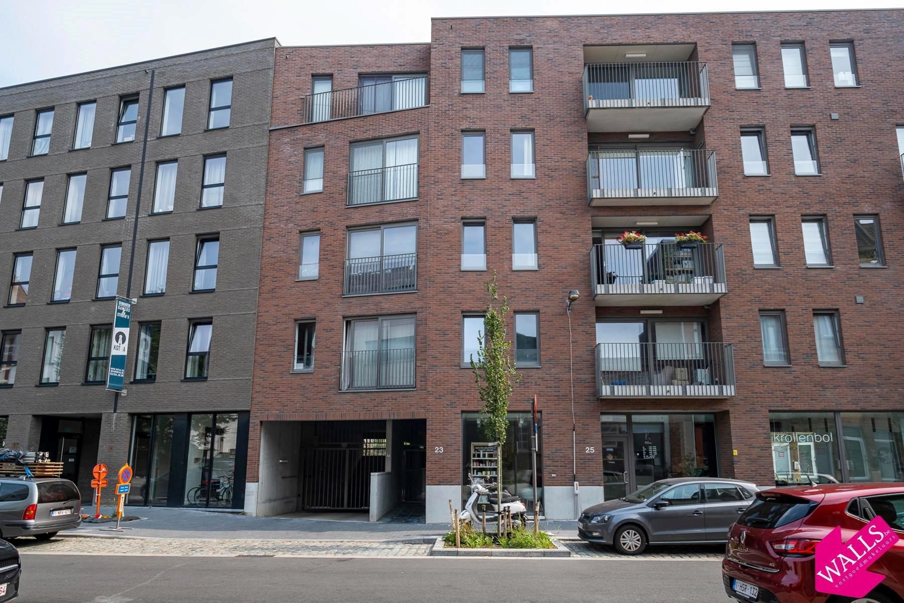 Nieuwbouw appartement met terras en parking, aan park Spoor Noord foto 15