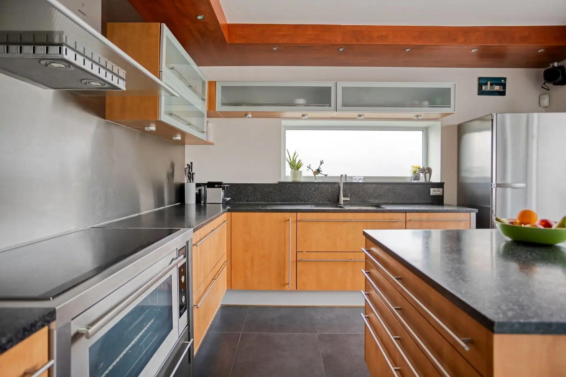 Lichtrijke, moderne villa in perfecte staat op rustige locatie foto 18