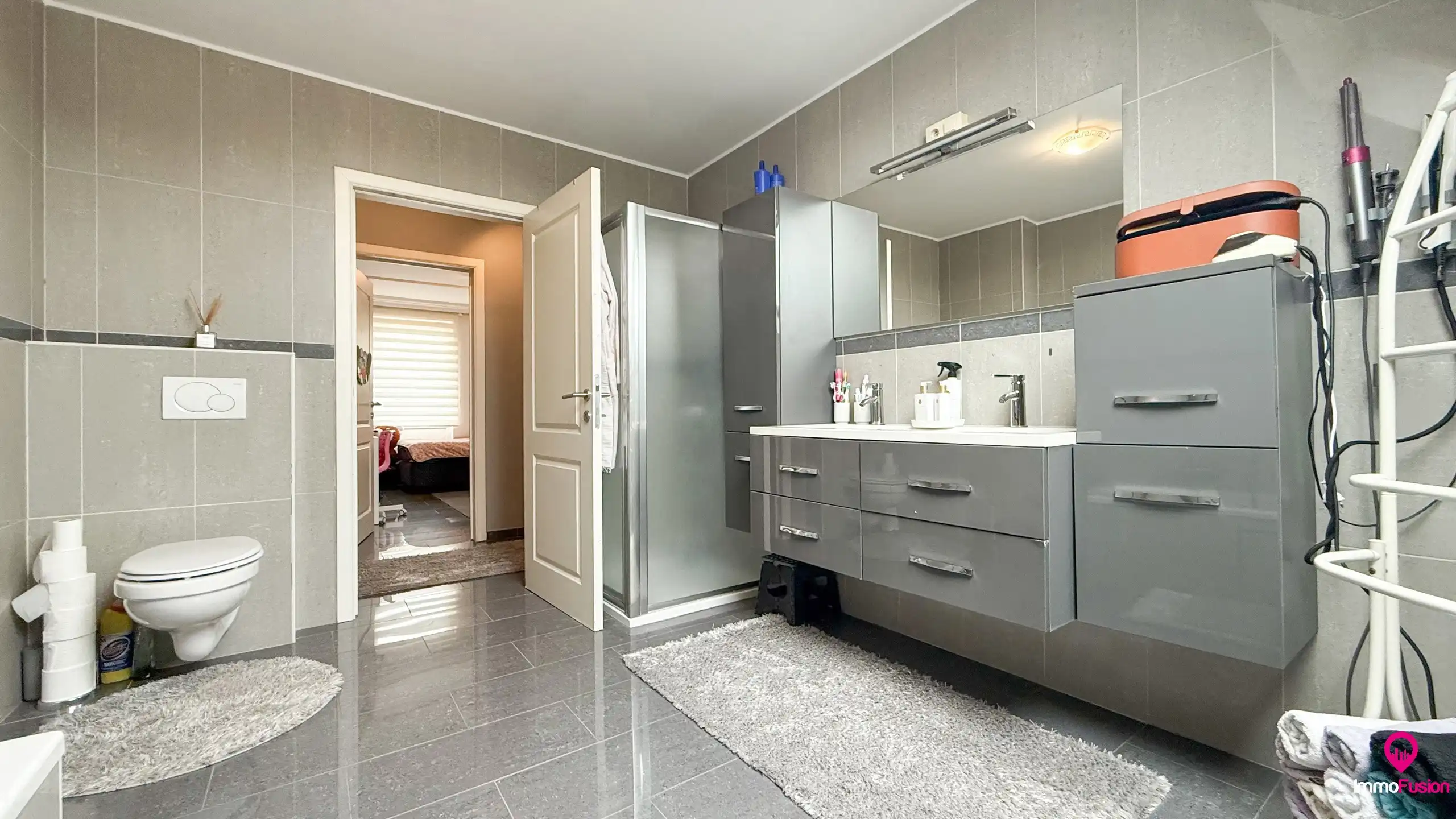 Instapklare woning met 3 slpks, tuin en garage in Lillo! foto 25