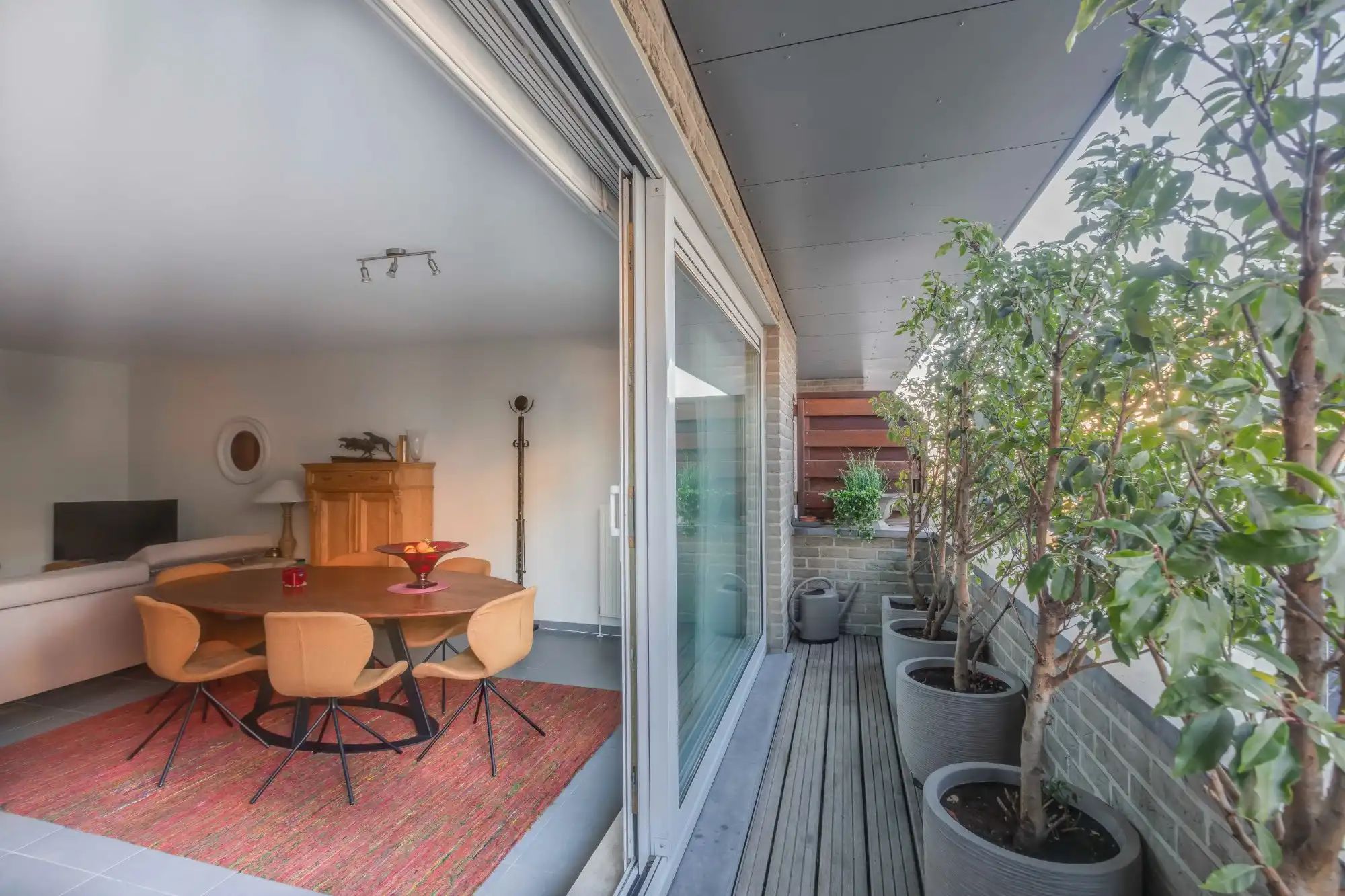 Ruim duplexappartement (123 m²) met 3 slaapkamers, 3 terrassen en autostaanplaats inclusief op toplocatie nabij station Sint-Niklaas foto 16